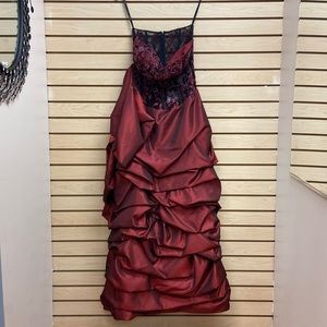 Dolce Jovani rich looking evening women dress Size 14 Color Burgundy